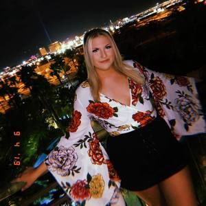 Meet your Posher, Stephanie